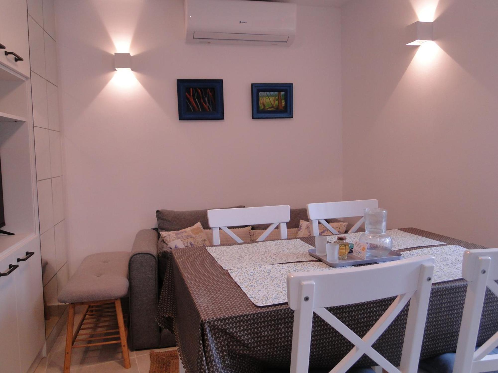Heritage Apartments Kyra & Fox In Pitve, Hvar Exterior photo