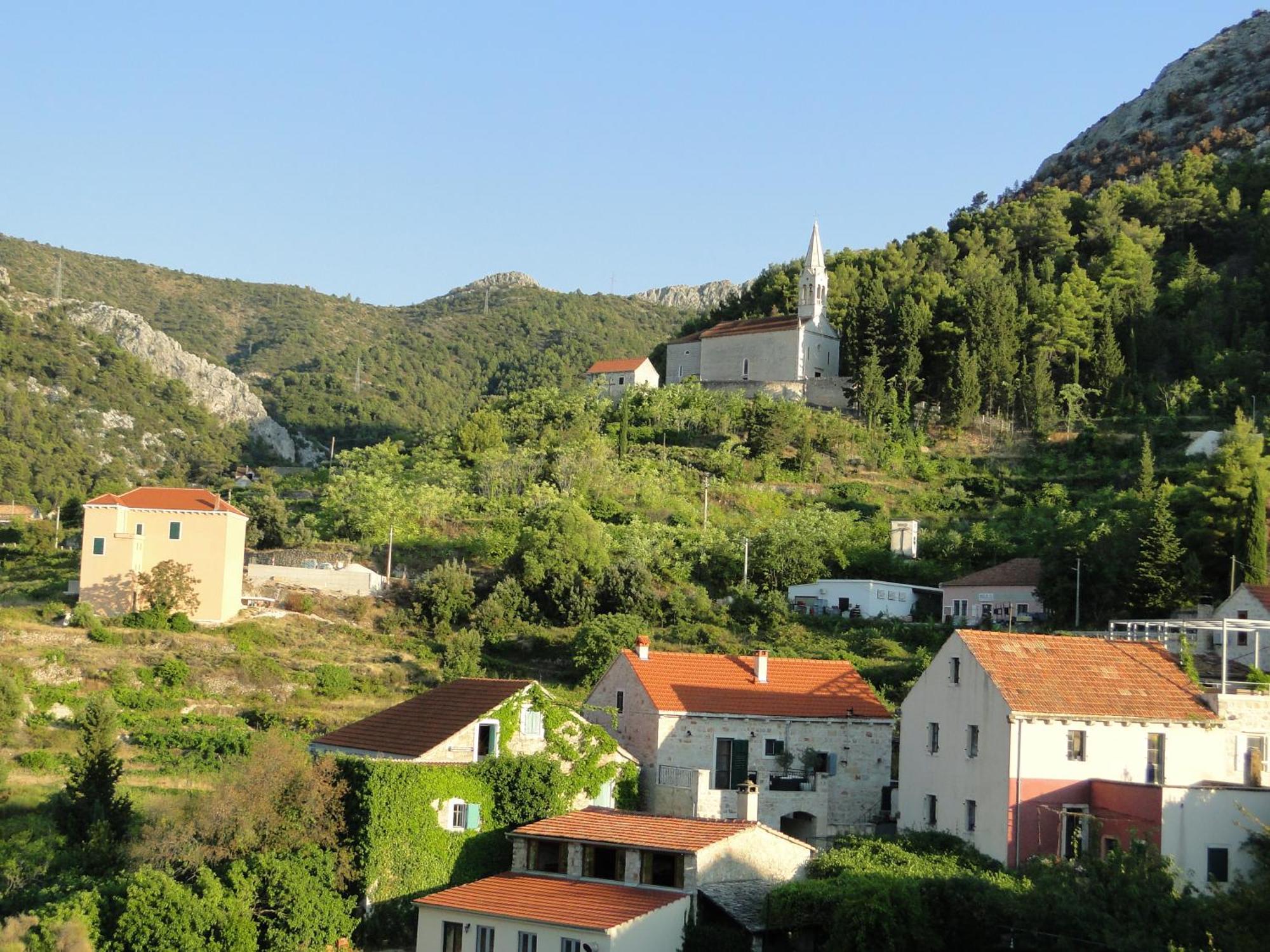Heritage Apartments Kyra & Fox In Pitve, Hvar Exterior photo
