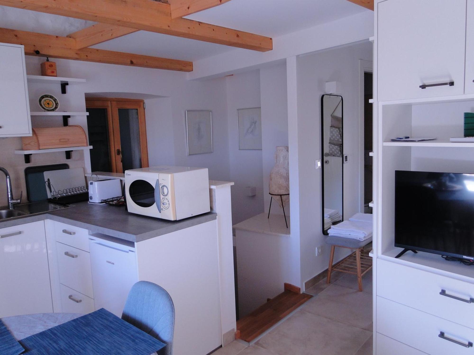 Heritage Apartments Kyra & Fox In Pitve, Hvar Exterior photo
